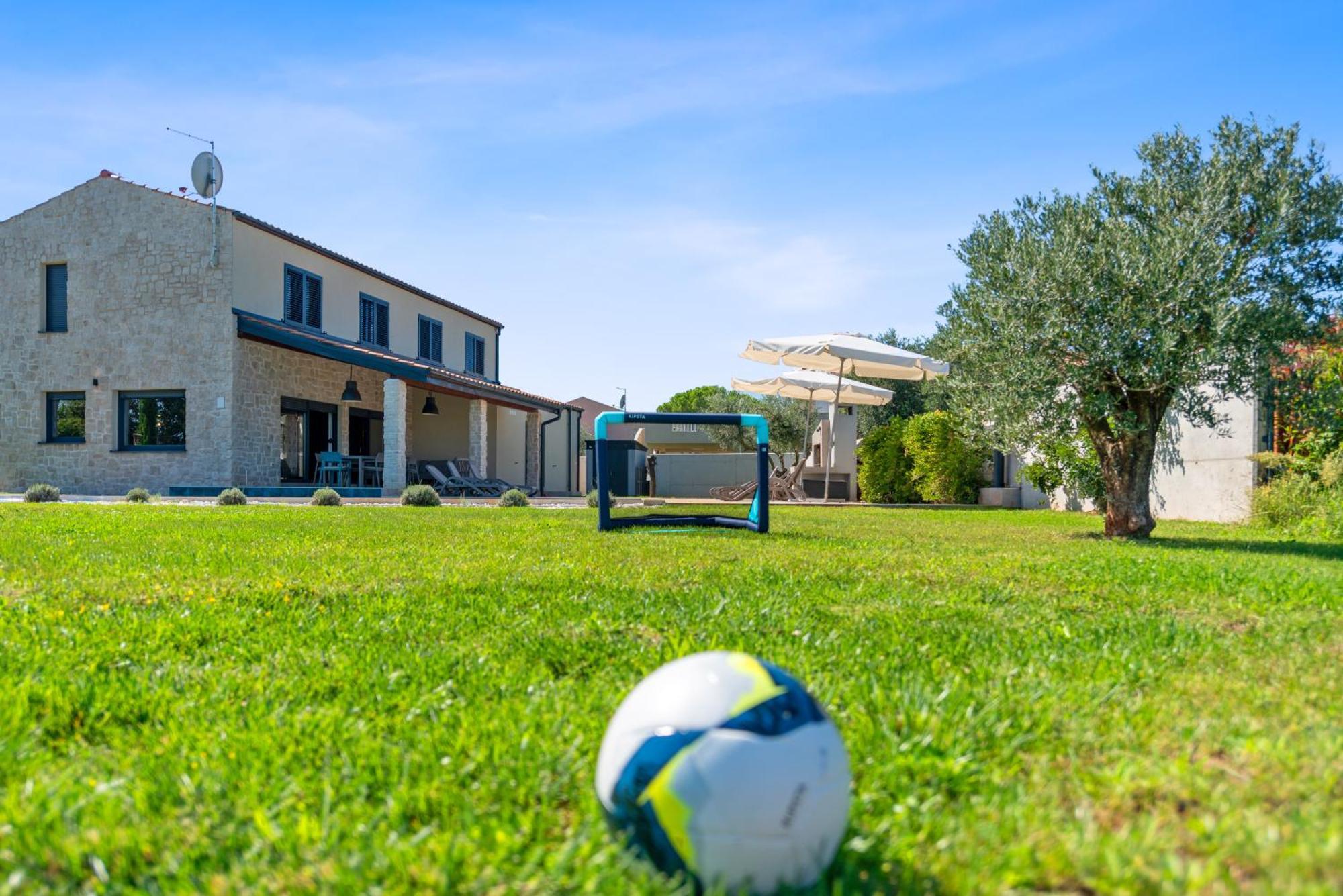 Villa Stellar Brtonigla Bagian luar foto